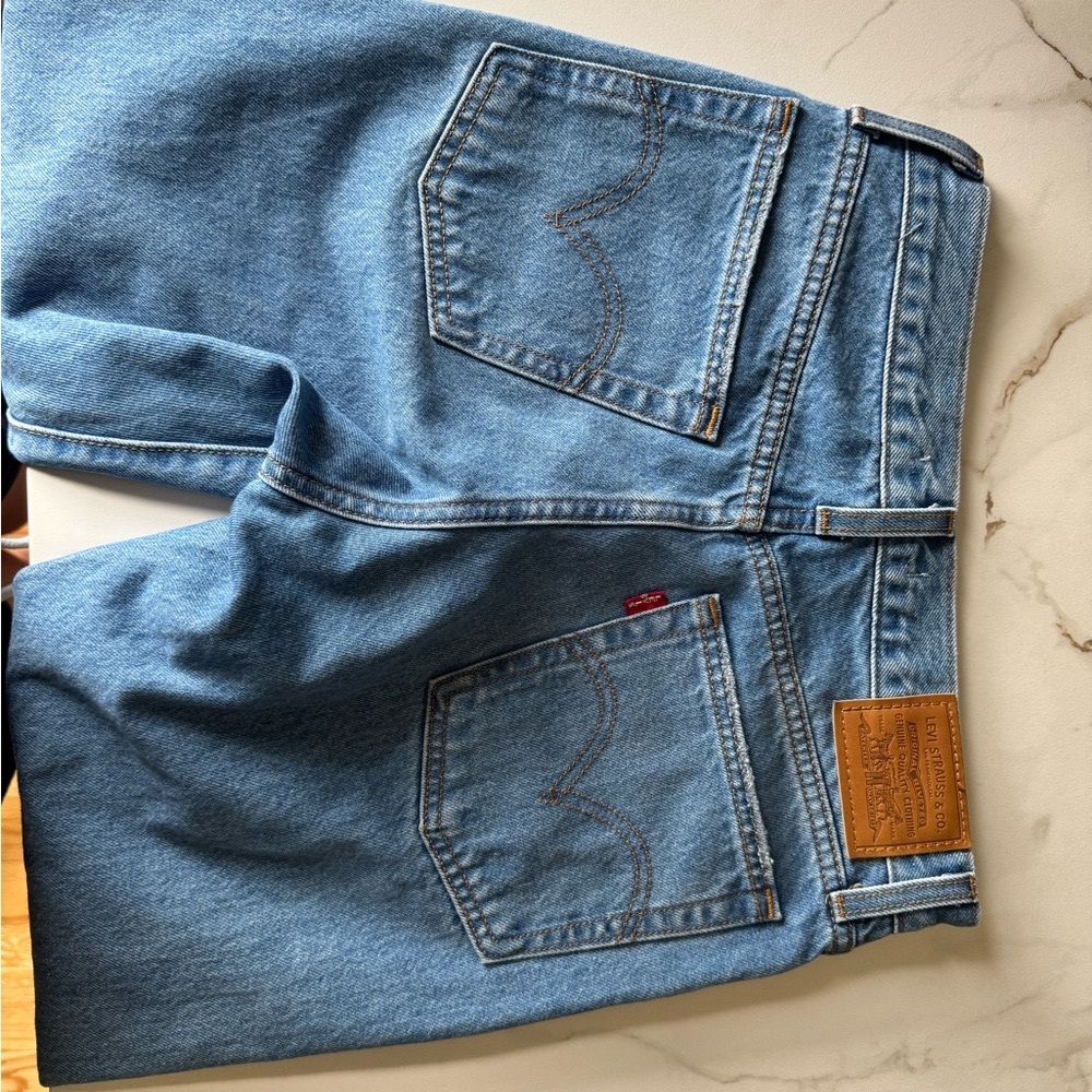 Levi’s Premium Wedgie Jeans - Picture 3 of 6